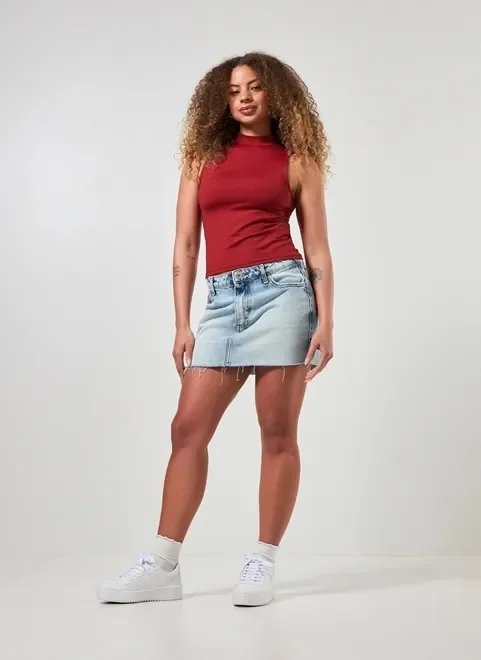 regata com golinha em poliamida regata com golinha em poliamida