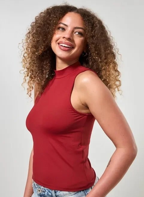 regata com golinha em poliamida regata com golinha em poliamida