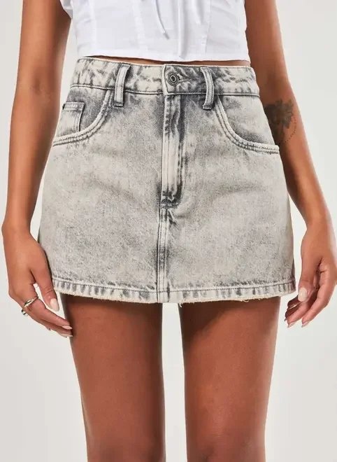 short saia jeans cinza marmorizado short saia jeans cinza marmorizado