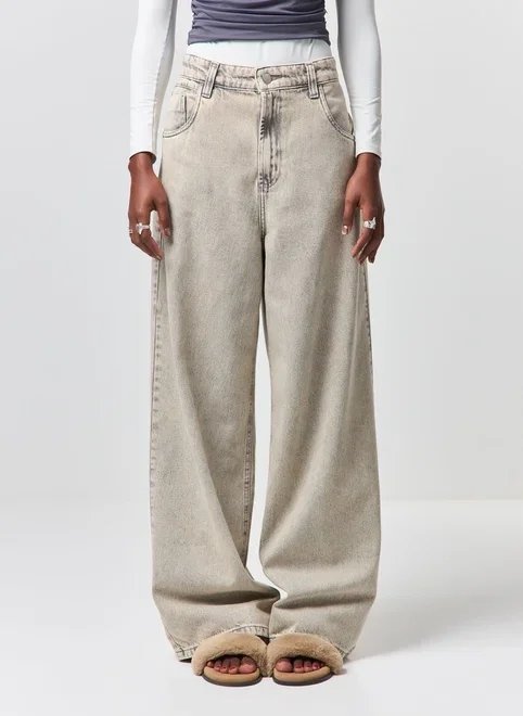 calça super jeans wide leg cintura baixa calça super jeans wide leg cintura baixa