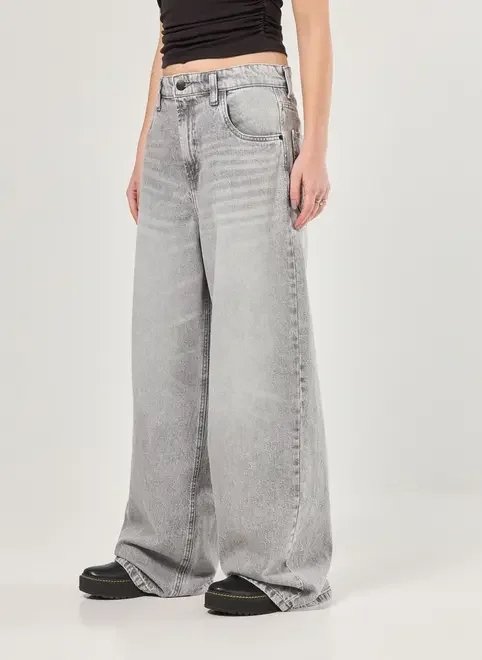 calça jeans wide leg ampla cintura baixa calça jeans wide leg ampla cintura baixa