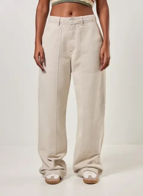 calça wide leg em sarja gelo calça wide leg em sarja gelo