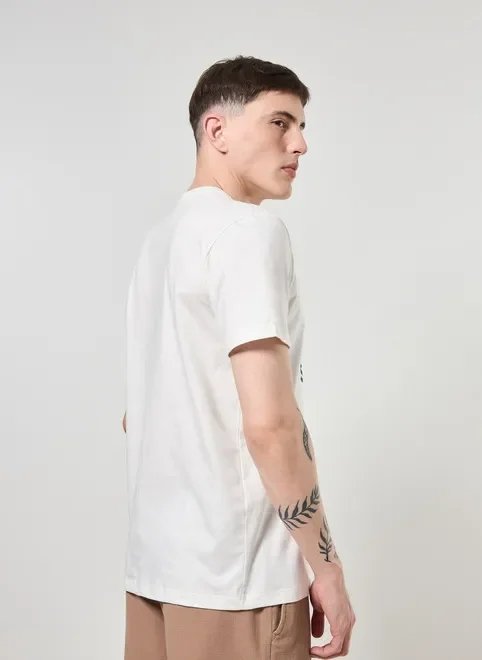 camiseta off-white estampa pôr do sol camiseta off-white estampa pôr do sol