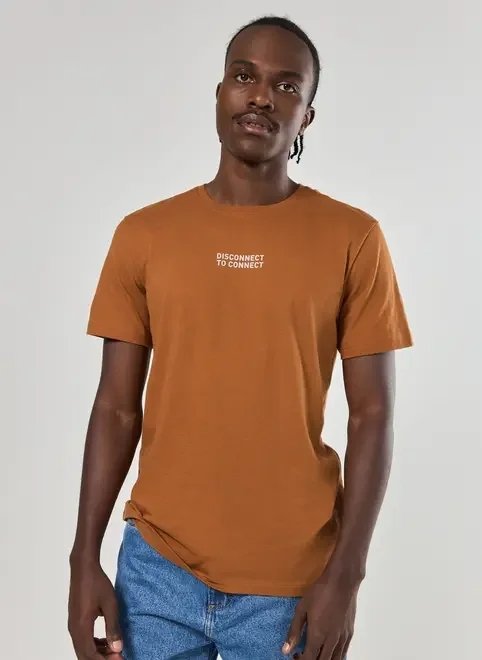 camiseta regular caramelo disconnect camiseta regular caramelo disconnect