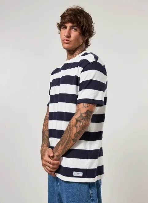 camiseta box listrada atoalhada camiseta box listrada atoalhada