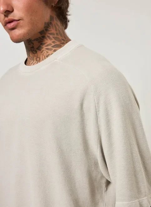 camiseta areia oversized atoalhada camiseta areia oversized atoalhada