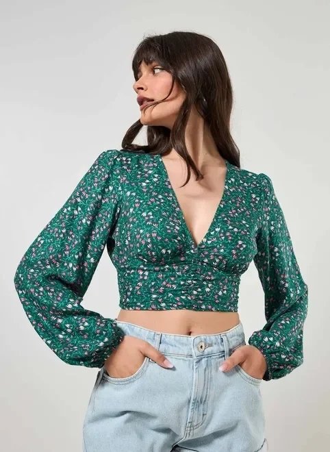 cropped manga longa bufante verde florido cropped manga longa bufante verde florido