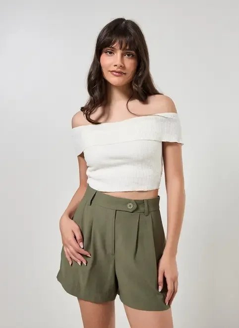 short verde militar cós deslocado short verde militar cós deslocado