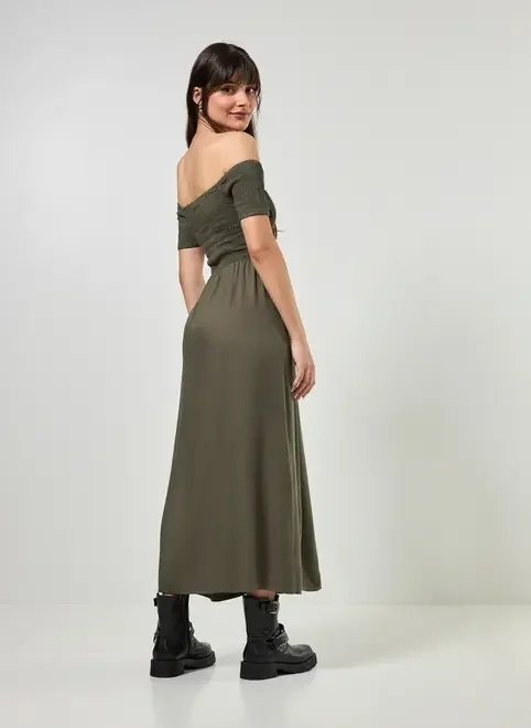 vestido midi ombro a ombro verde militar vestido midi ombro a ombro verde militar