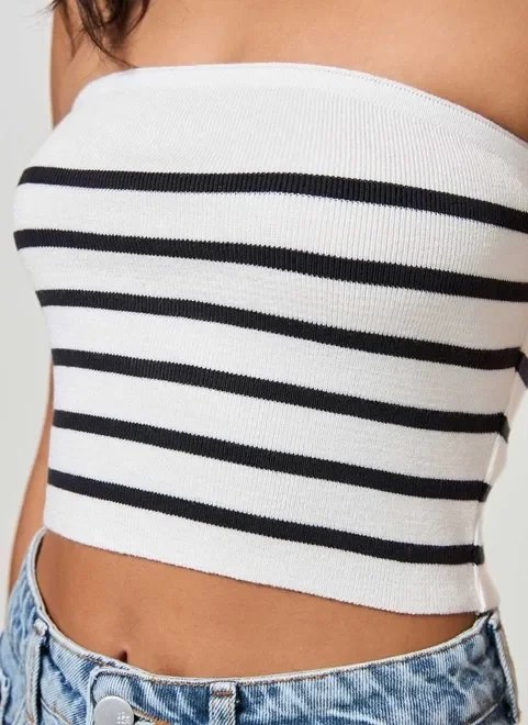 blusa tube top listrada em tricô blusa tube top listrada em tricô