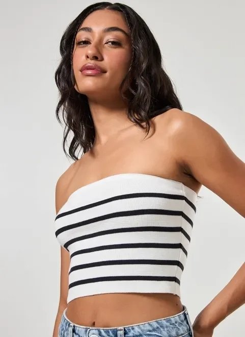 blusa tube top listrada em tricô blusa tube top listrada em tricô