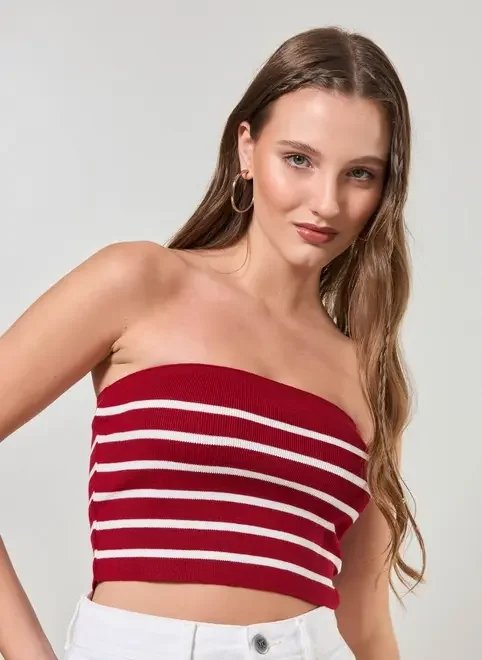 blusa tube top listrada em tricô blusa tube top listrada em tricô