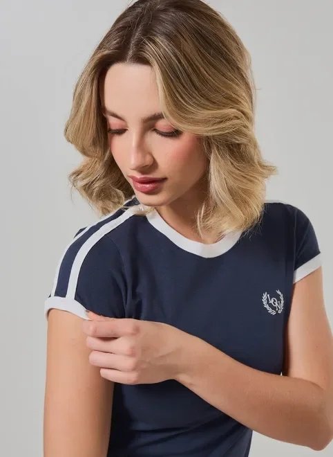 blusa mini tee azul-marinho com bordado blusa mini tee azul-marinho com bordado
