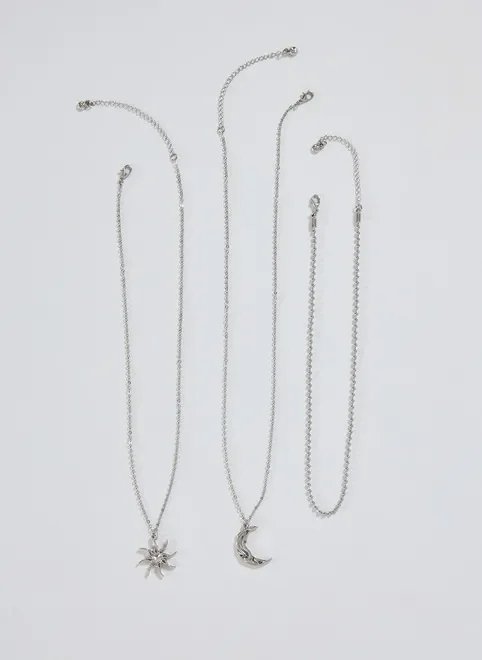 conjunto colares prateados sol e lua conjunto colares prateados sol e lua