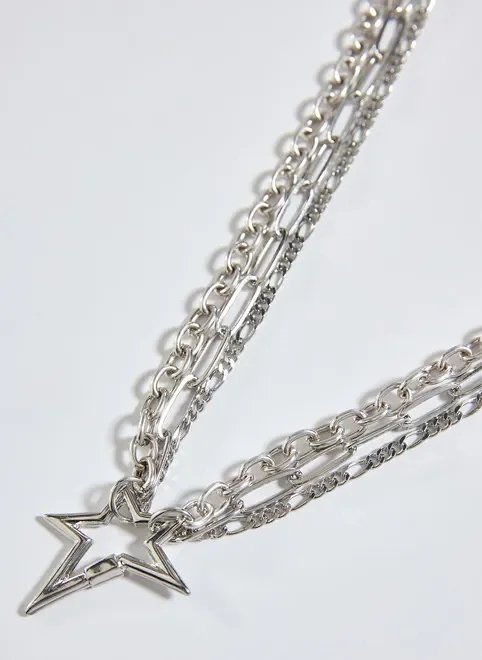 colar triplo de correntes com estrela colar triplo de correntes com estrela