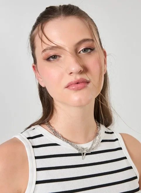 colar triplo de correntes com estrela colar triplo de correntes com estrela