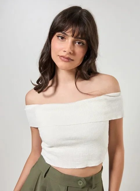 cropped off-white ombro a ombro canelado cropped off-white ombro a ombro canelado