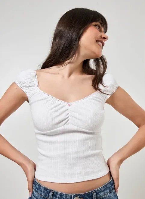 blusa off-white manguinha bufante blusa off-white manguinha bufante