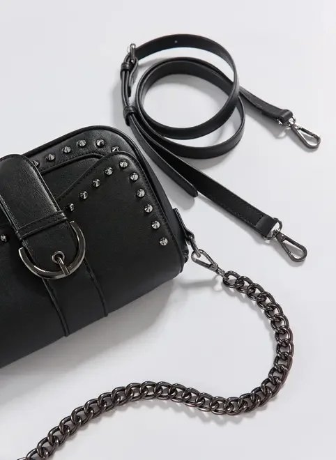 bolsa preta com fivela e tachinhas bolsa preta com fivela e tachinhas