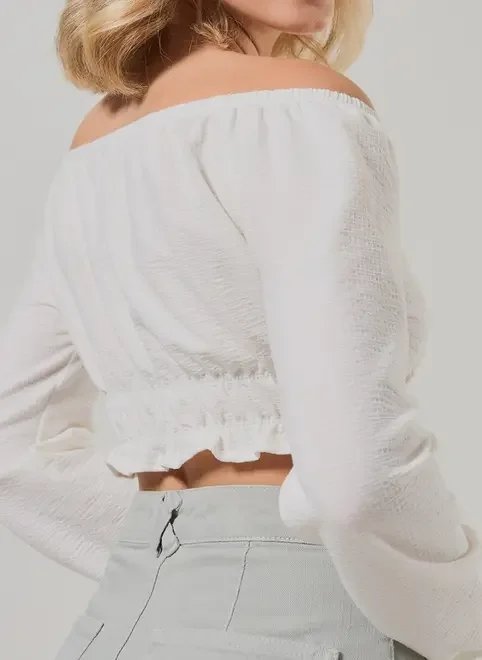 blusa cropped ombro a ombro texturizada blusa cropped ombro a ombro texturizada