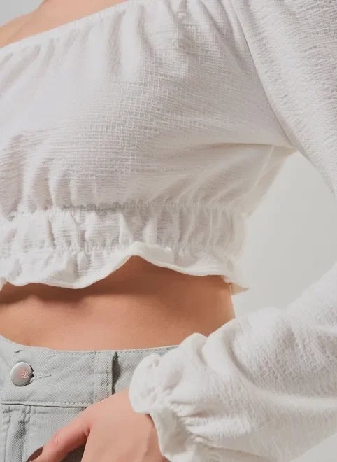 blusa cropped ombro a ombro texturizada blusa cropped ombro a ombro texturizada