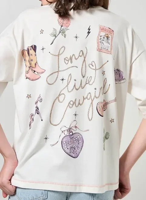 camiseta box oversized cowgirl camiseta box oversized cowgirl