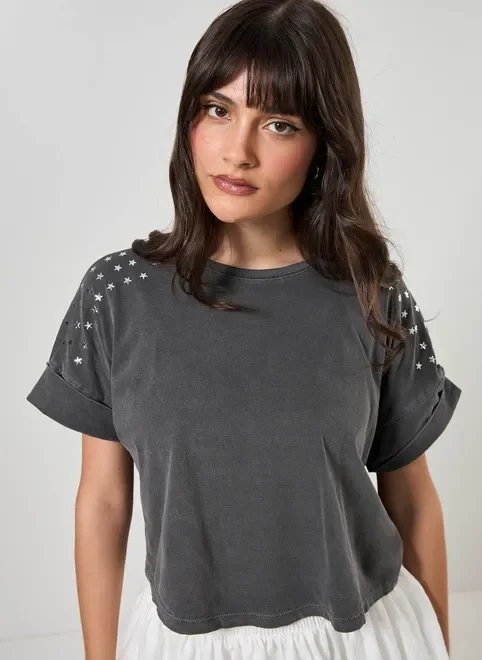 camiseta cropped estonada com tachinhas camiseta cropped estonada com tachinhas