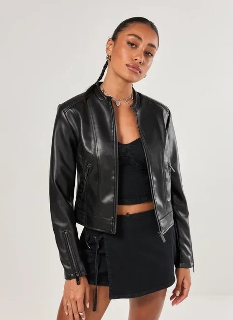 jaqueta em poliuretano preto jaqueta em poliuretano preto