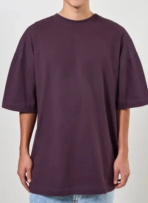 camiseta oversized em malhão roxo camiseta oversized em malhão roxo