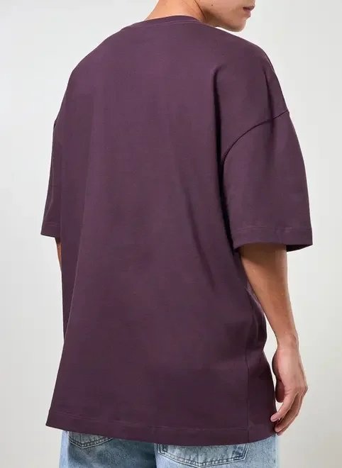 camiseta oversized em malhão roxo camiseta oversized em malhão roxo