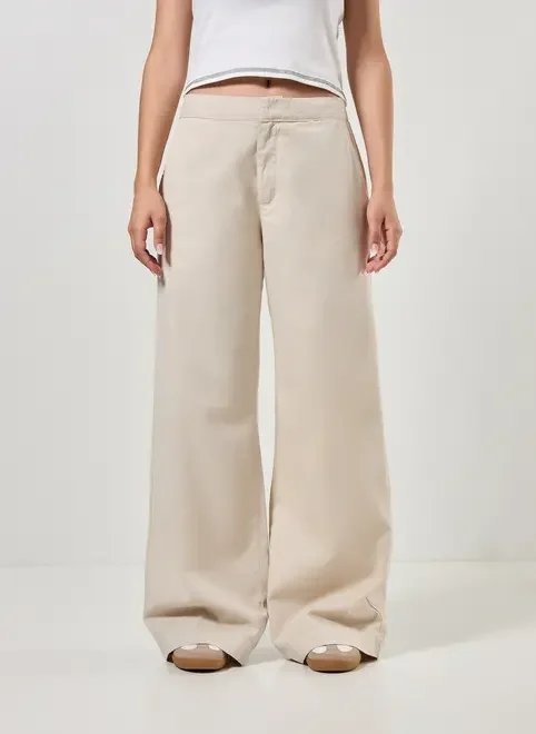 calça wide leg em sarja cós clean calça wide leg em sarja cós clean