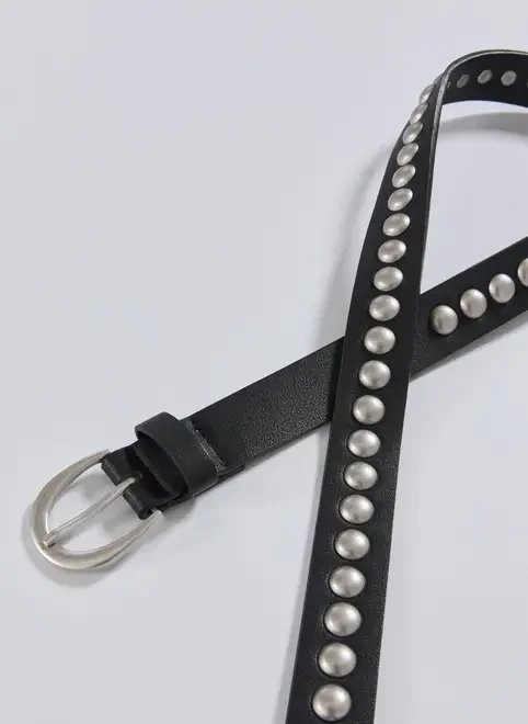 cinto preto com tachinhas redondas cinto preto com tachinhas redondas