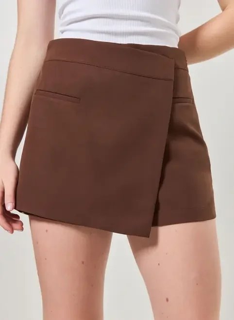 short saia alfaiataria cós assimétrico short saia alfaiataria cós assimétrico