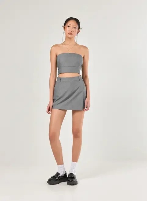 short saia alfaiataria cinza short saia alfaiataria cinza