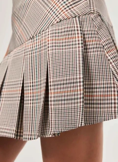 short saia xadrez plissado short saia xadrez plissado