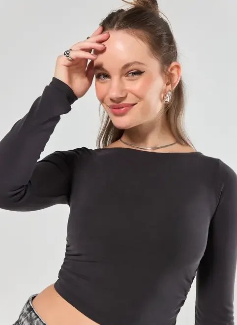 blusa manga longa decote canoa blusa manga longa decote canoa