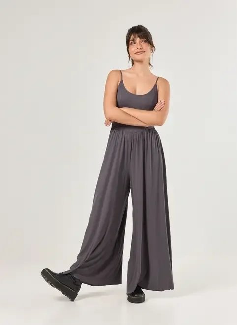 macacão de alcinha em ribana cinza macacão de alcinha em ribana cinza