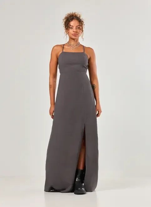 vestido longo com fenda e amarração vestido longo com fenda e amarração
