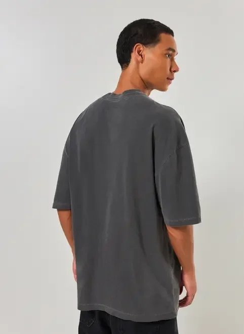 camiseta oversized estonada preta stickers camiseta oversized estonada preta stickers