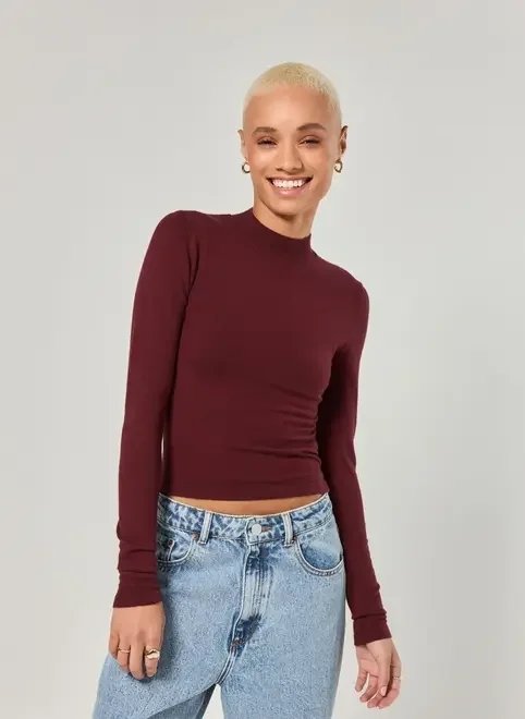 blusa malha retilínea manga longa blusa malha retilínea manga longa