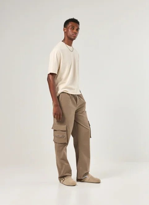 calça sarja reta cargo com cadarço calça sarja reta cargo com cadarço