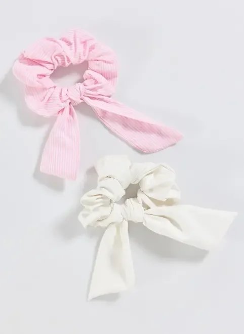 conjunto 2 scrunchies lacinho rosa e branco conjunto 2 scrunchies lacinho rosa e branco