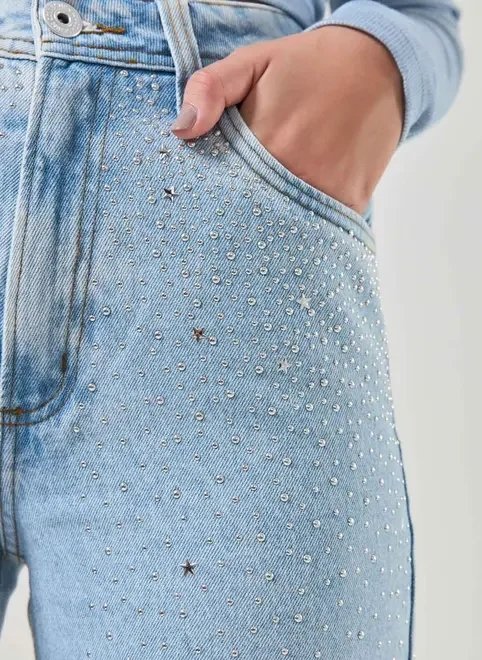 calça jeans wide leg com tachinhas calça jeans wide leg com tachinhas