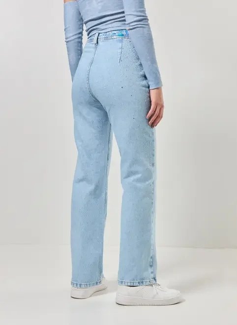 calça jeans wide leg com tachinhas calça jeans wide leg com tachinhas