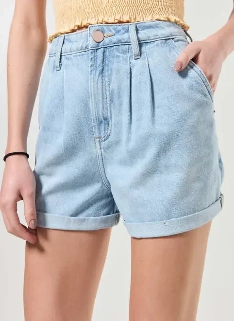 short jeans claro com pregas short jeans claro com pregas