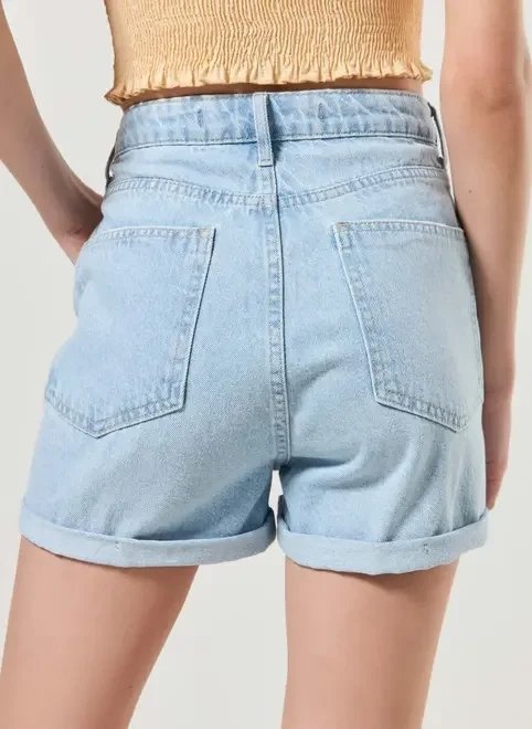 short jeans claro com pregas short jeans claro com pregas