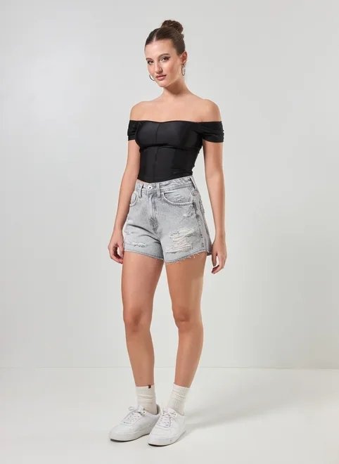 short jeans cinza desfiado short jeans cinza desfiado