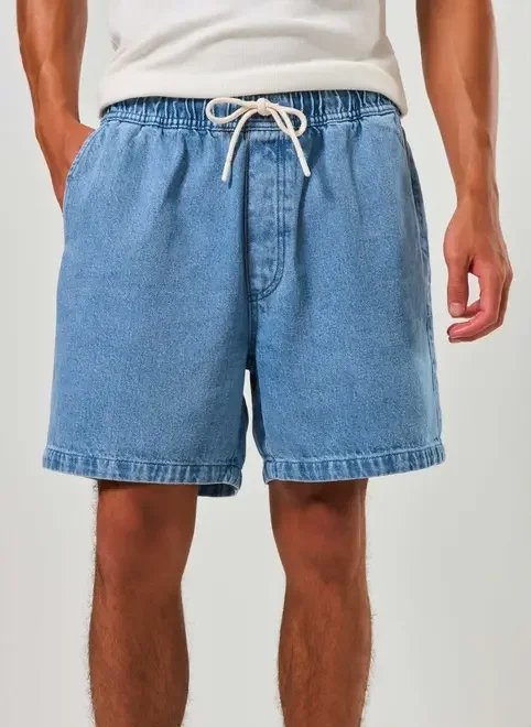 bermuda jeans com elástico e cadarço bermuda jeans com elástico e cadarço