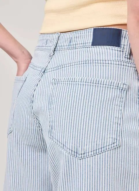 calça sarja wide leg listrada calça sarja wide leg listrada