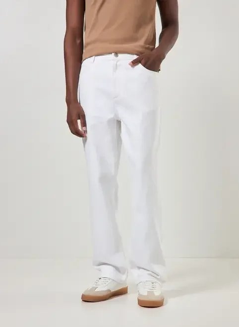 calça sarja off-white reta calça sarja off-white reta